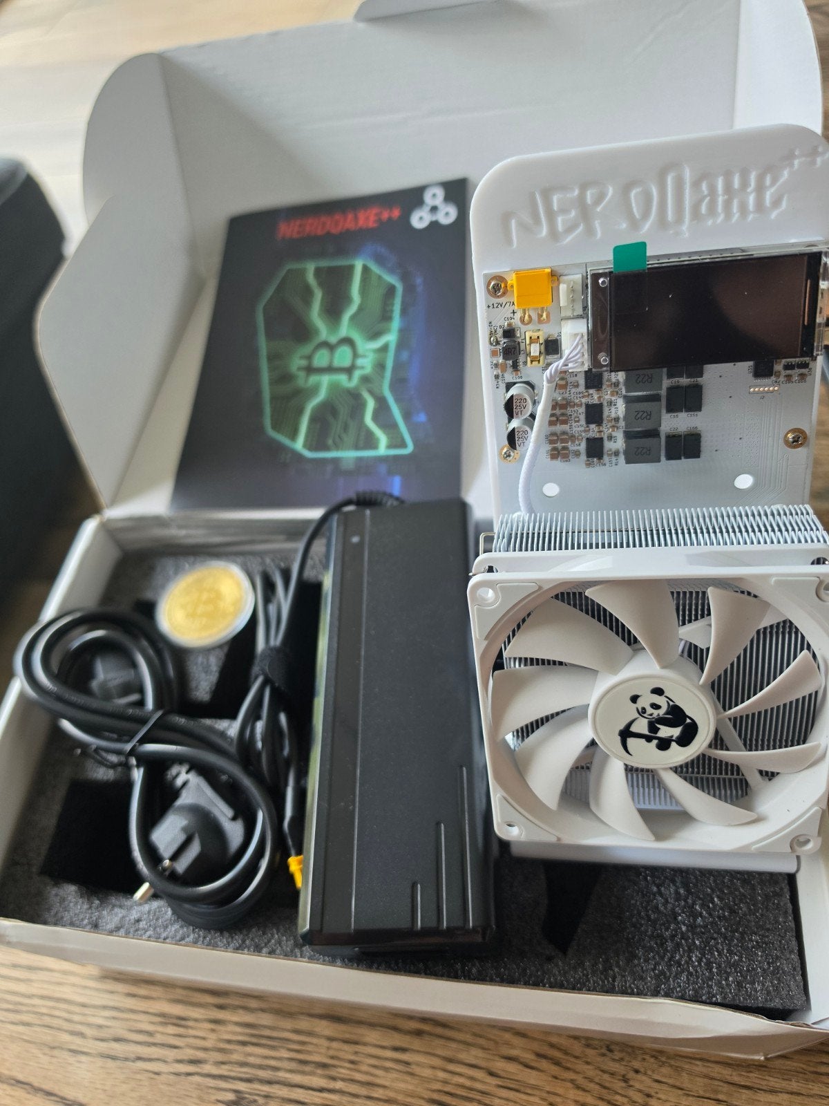 Nieuwe NerdQaxe Miner - rev 6.1, Ophalen, Nieuw