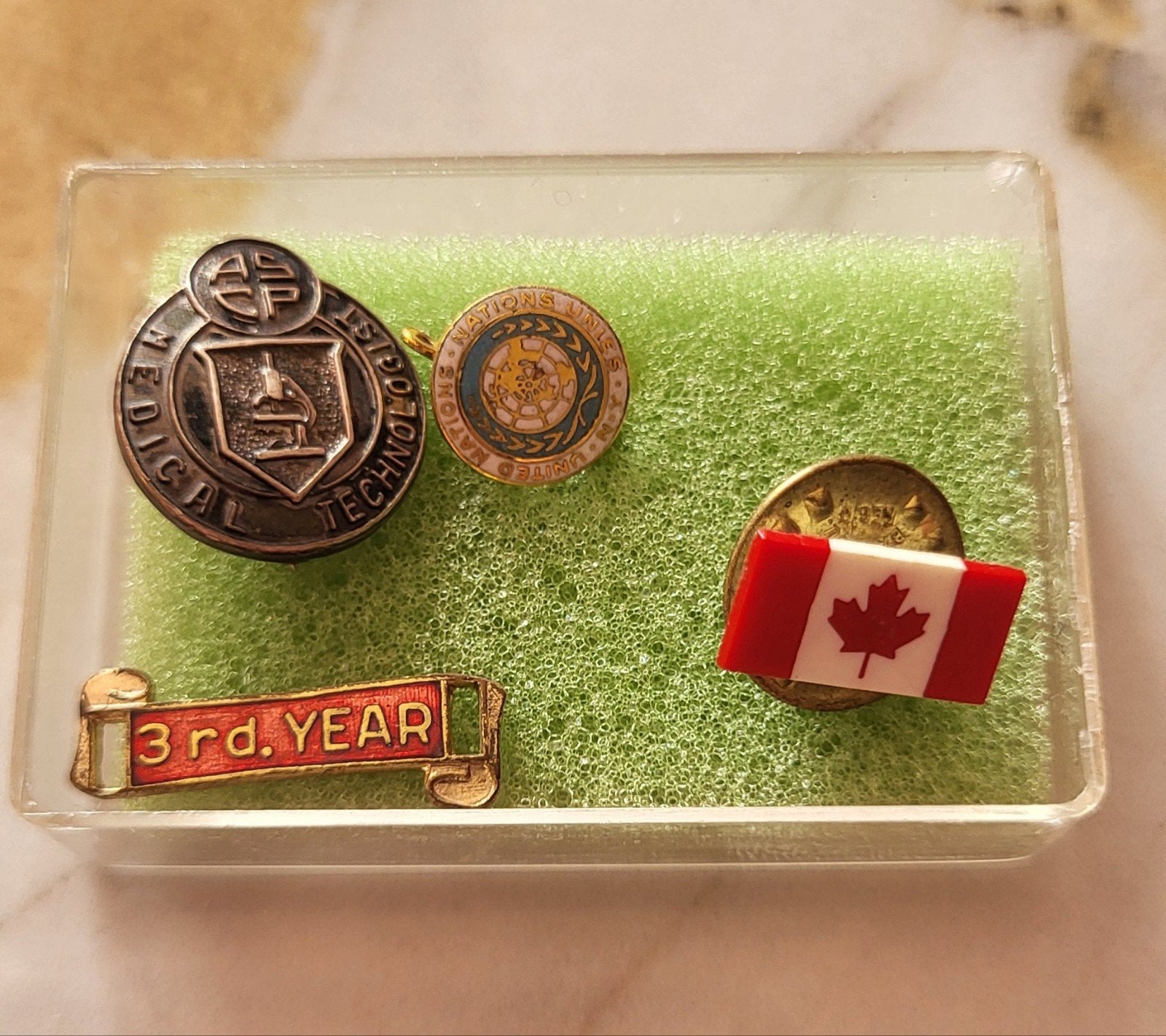 Historische Set Reversspelden, Verzenden, Gebruikt, Overige onderwerpen, Speldje of Pin