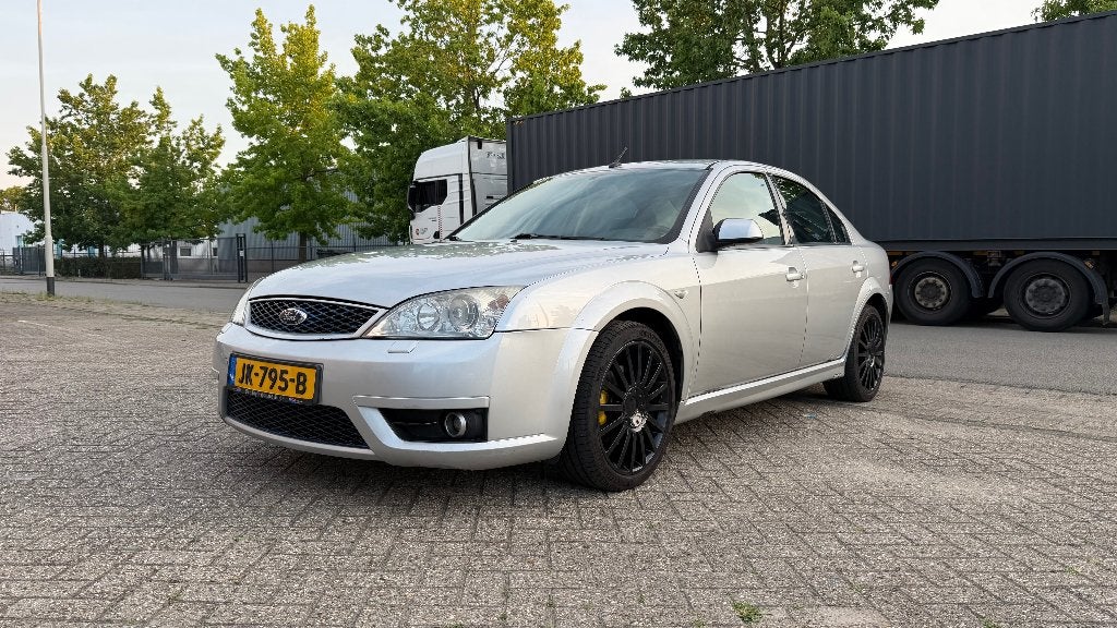 Ford MondeoST220 3.0 V6|Schuifdak|Stoelverwarming|APK11-2026, Voorwielaandrijving, Zwart, Mondeo, Handgeschakeld