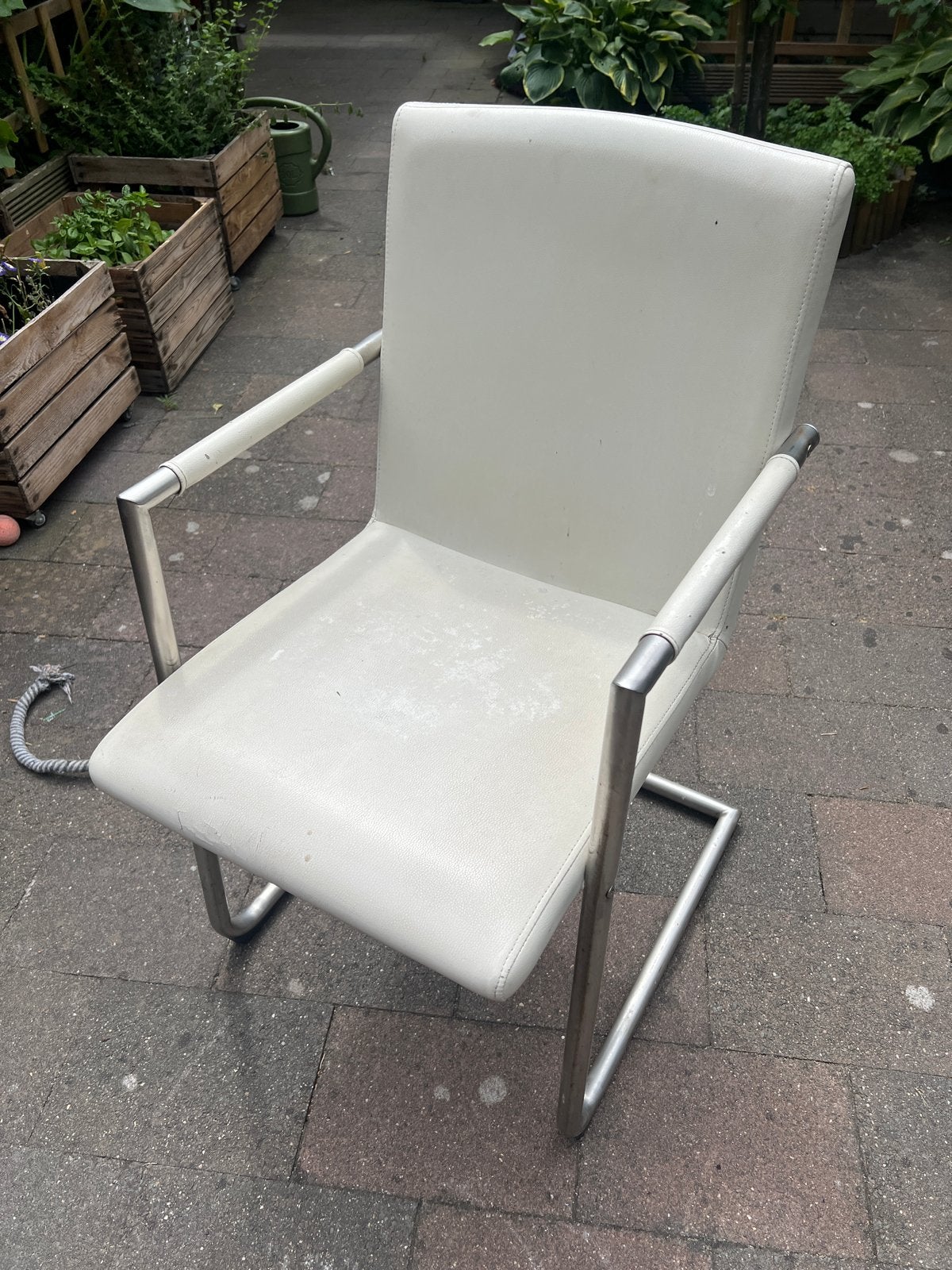 Witte stoel met metalen frame - Gebruikt, Ophalen, Gebruikt, Wit, Metaal