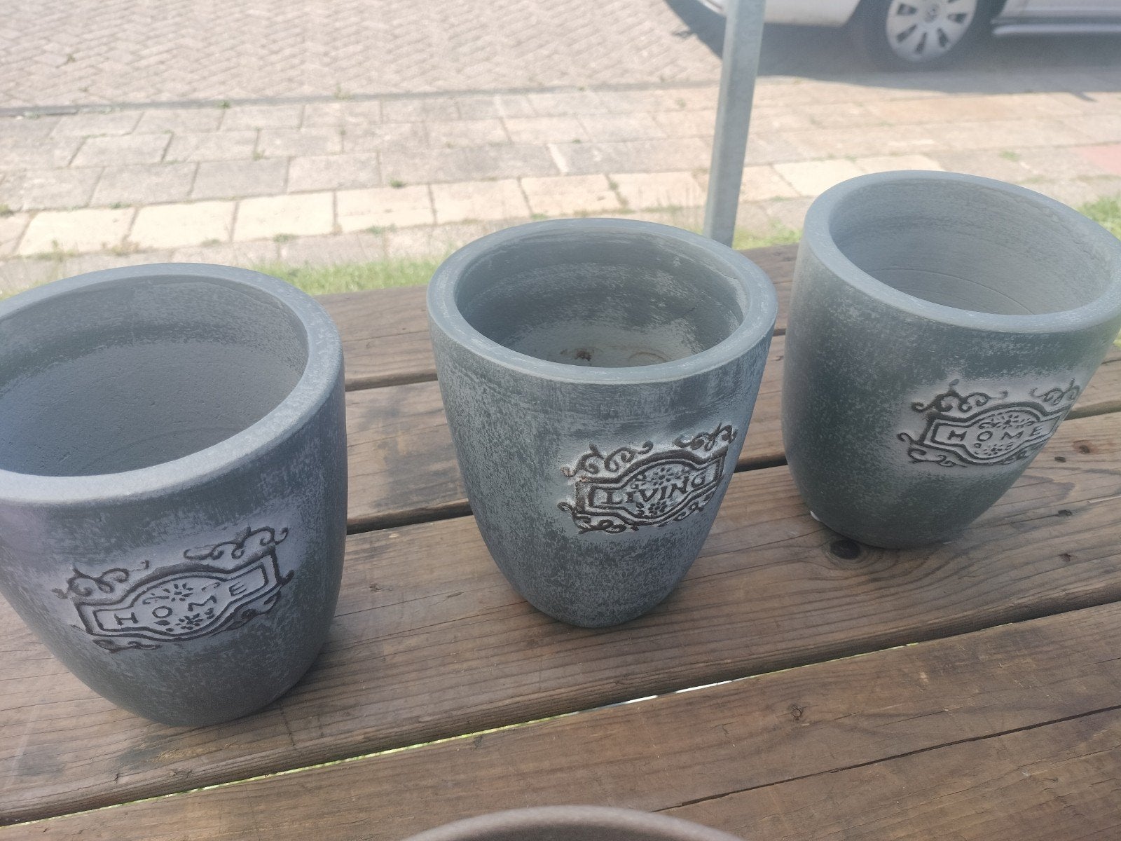Set van 3 bloempotten met 'Home' en 'Living' opdruk, Gebruikt, Rond, Ophalen of Verzenden, Balkon