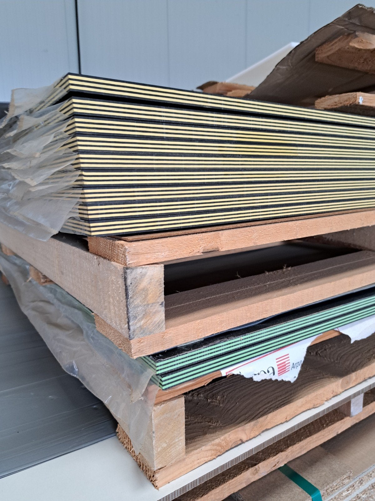 Volkern trespa 14mm 3050x1300, Doe-het-zelf en Verbouw, Platen en Panelen, Ophalen, Nieuw, Overige materialen, Minder dan 20 mm