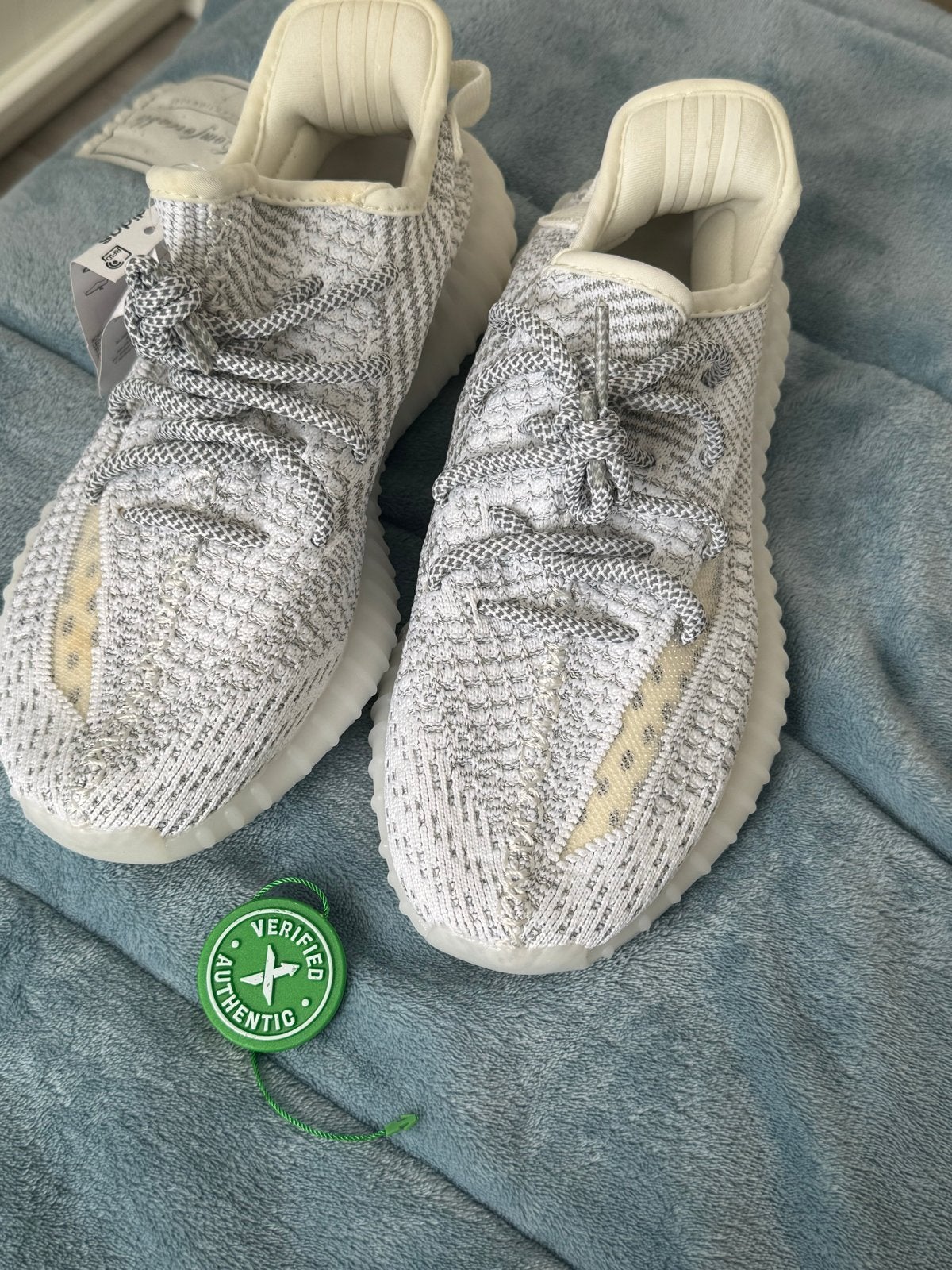 Yeezy Boost 350 V2 Static Reflective - Maat 39/39.5, Verzenden, Nieuw, Sneakers of Gympen, Grijs