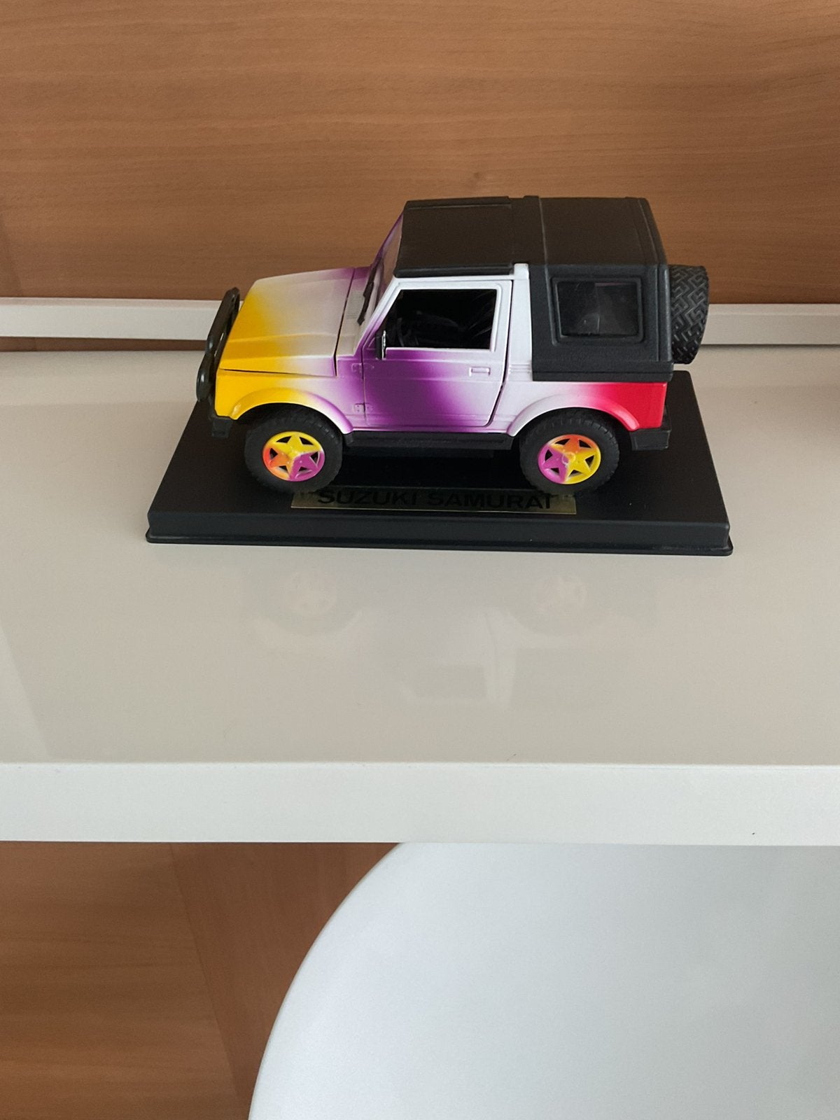 Suzuki SJ Samurai Jeep zeer apart volgens mij 1:18 zeer mooi, Ophalen, Zo goed als nieuw