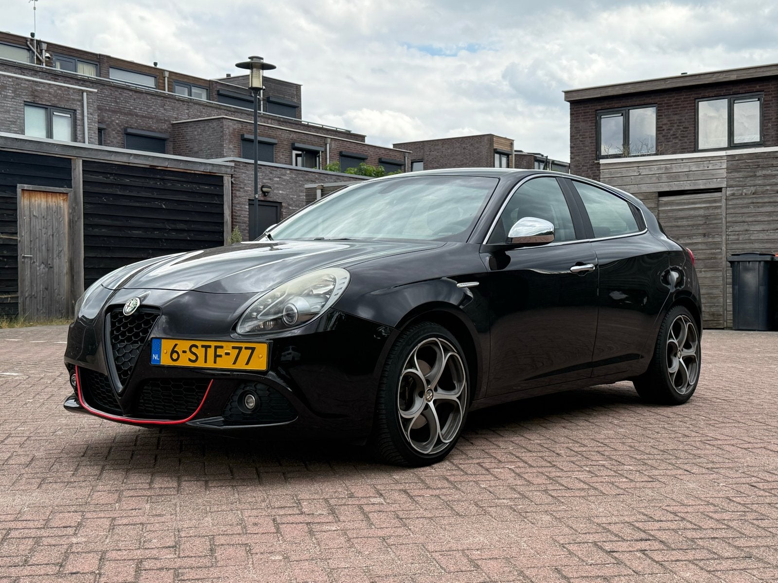 Alfa Romeo Giulietta 1.4 TCT 170PK - Nwe Driem - 18 Inch, 1280 kg, Euro 6, 4 cilinders, Navigatiesysteem