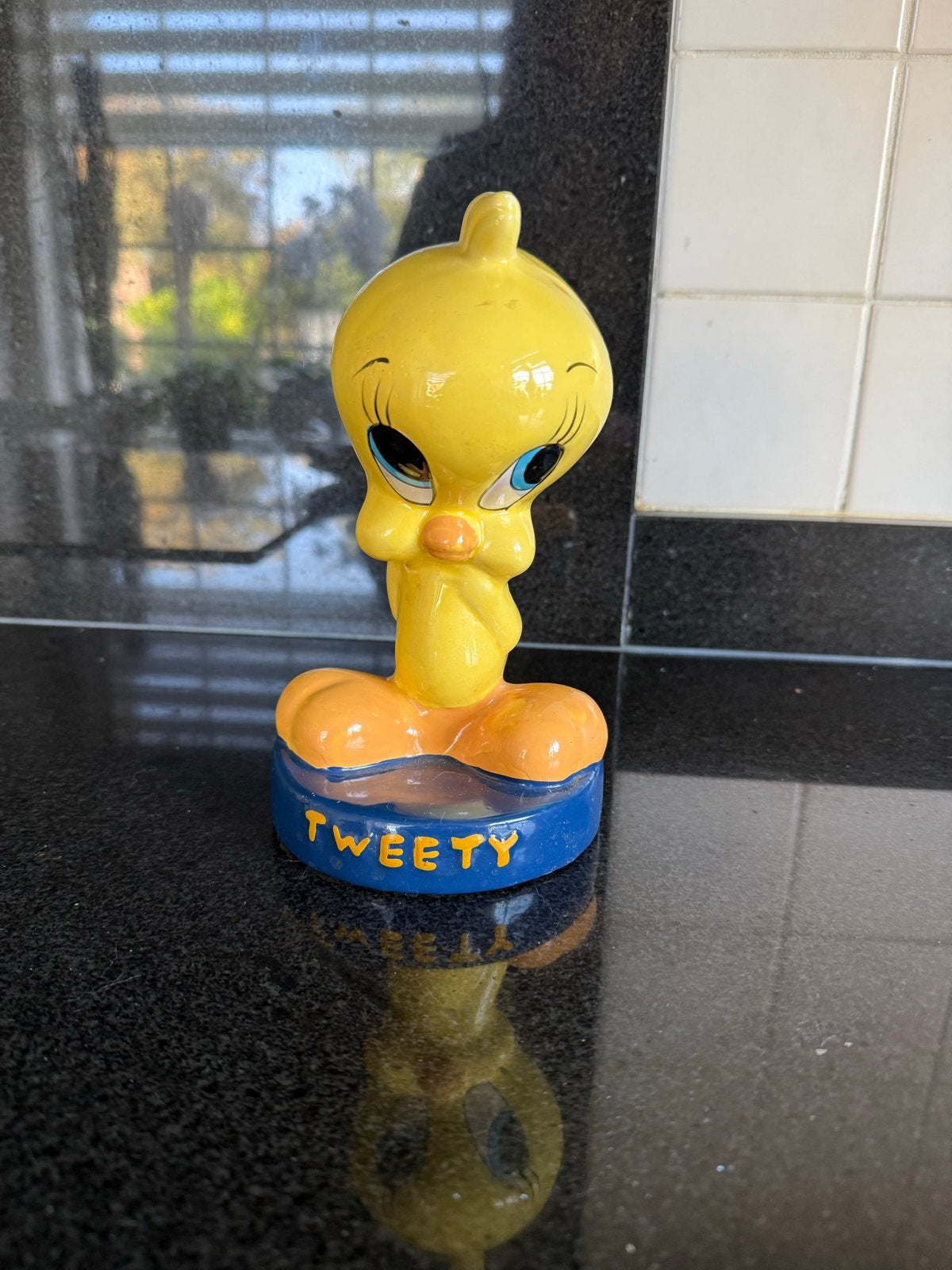 Vintage Tweety spaarpot - Looney Tunes, Verzamelen, Ophalen of Verzenden, Gebruikt, Steen, Aardewerk of Keramiek, Strip- of Tekenfilmfiguur