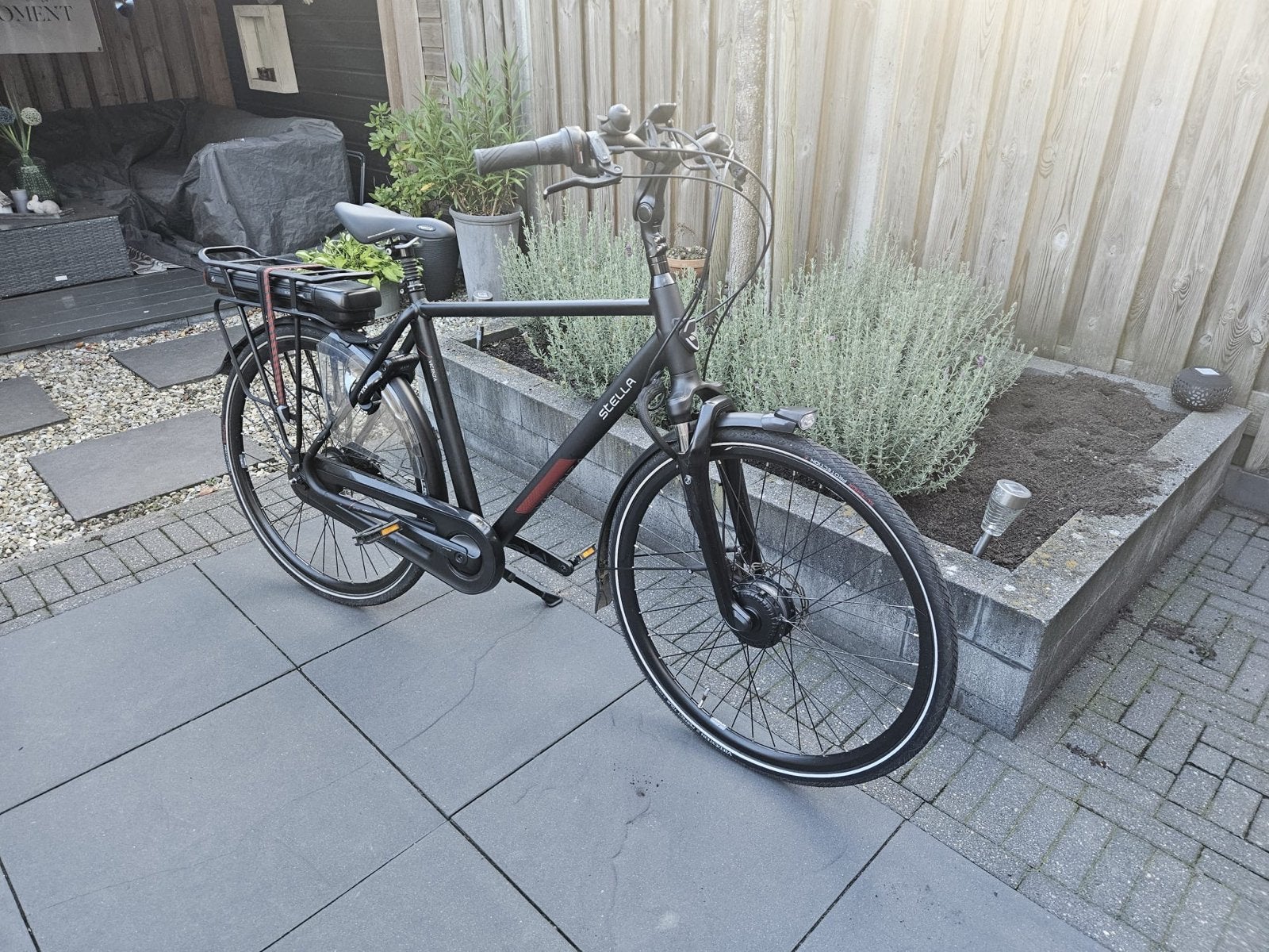 Stella elektrische heren fiets - Zo goed als nieuw, Zo goed als nieuw, 51 tot 55 cm, 50 km per accu of meer, Ophalen