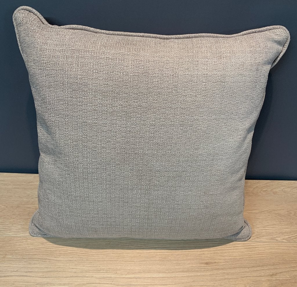 Nieuw van Macazz sierkussens 2 x twv € 149,00 st Piet Boon, Ophalen of Verzenden, Nieuw, Vierkant