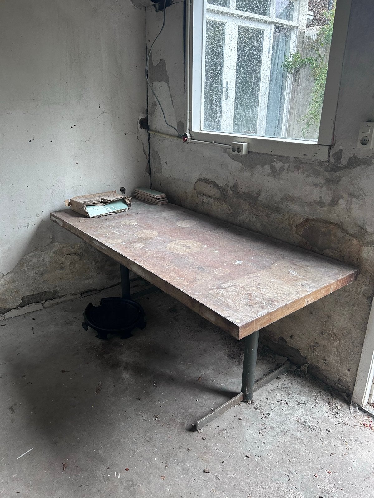 Robuuste werkbank / tafel - Ideaal voor garage of werkplaats, Doe-het-zelf en Verbouw, Ophalen, Gebruikt