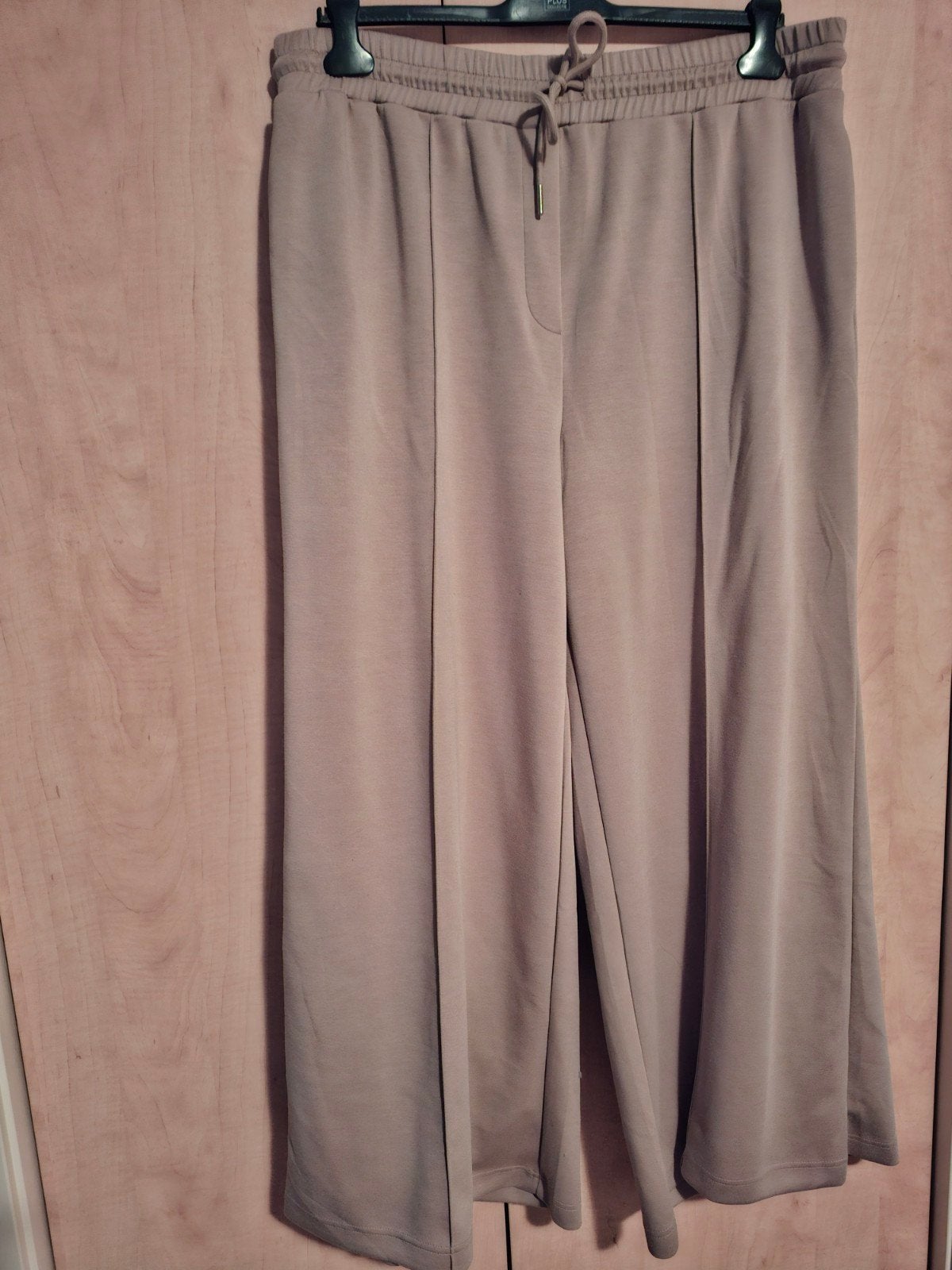 Zandkleurige sportieve broek, wijde pijpen van Norah maat 46, Beige, Maat 46/48 (XL) of groter, Ophalen of Verzenden, Zo goed als nieuw