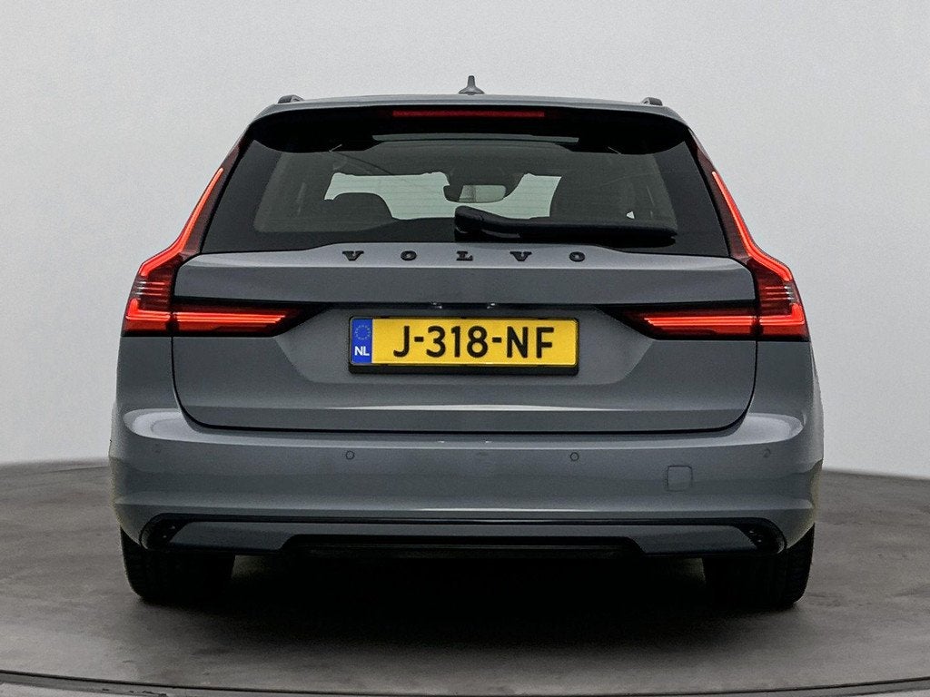 Volvo V90 2.0 B5 R-Design 251PK | Elektrische Trekhaak | Sch, Auto's, Volvo, Euro 6, 4 cilinders, Origineel Nederlands, 1726 kg