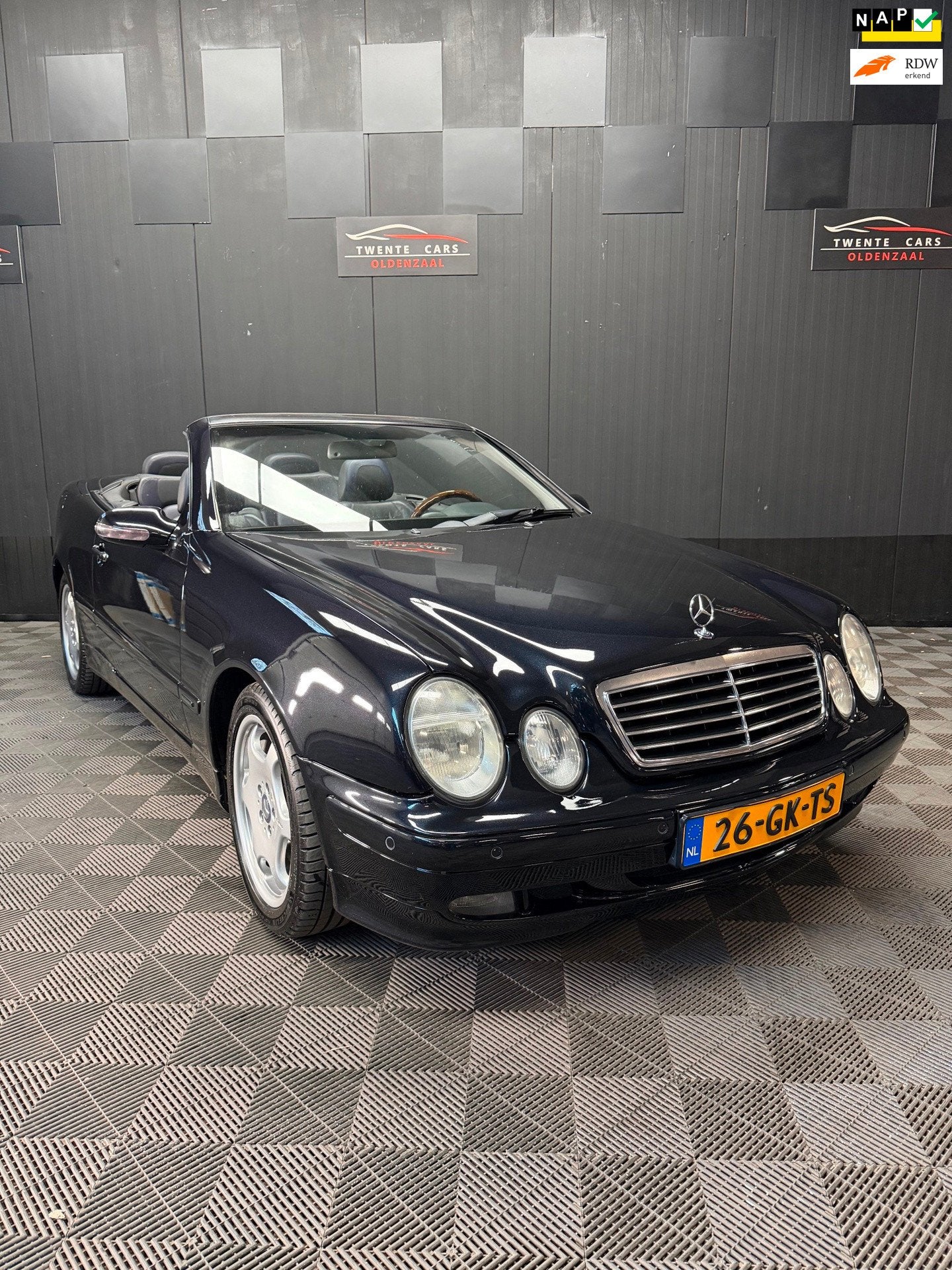 Mercedes-Benz CLK-klasse Cabrio 320 Designo | Bose | Memory, Auto's, Mercedes-Benz, Automaat, Achterwielaandrijving, Gebruikt