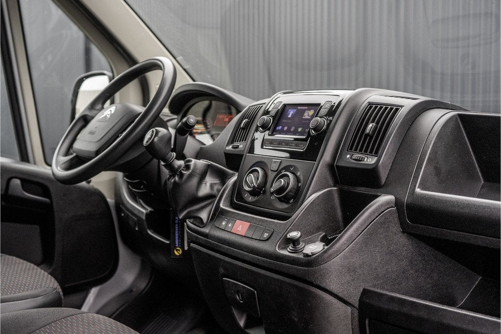 Citroën Jumper *2.2 BlueHDi L2H2 | 140 PK | Euro 6 | Camera, Voorwielaandrijving, Stof, 4 cilinders, Citroën