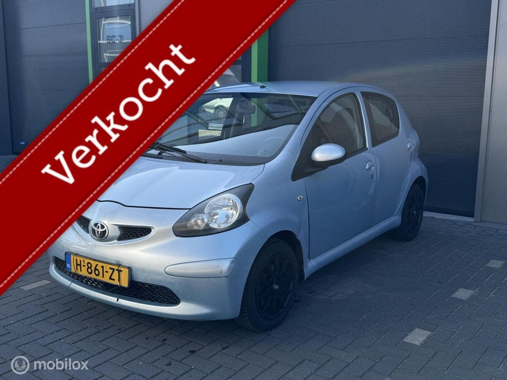 Toyota Aygo 1.0-12V +, Nwe APK, Elektrische ramen, LM Velgen, Auto's, Voorwielaandrijving, Stof, Gebruikt, Zwart