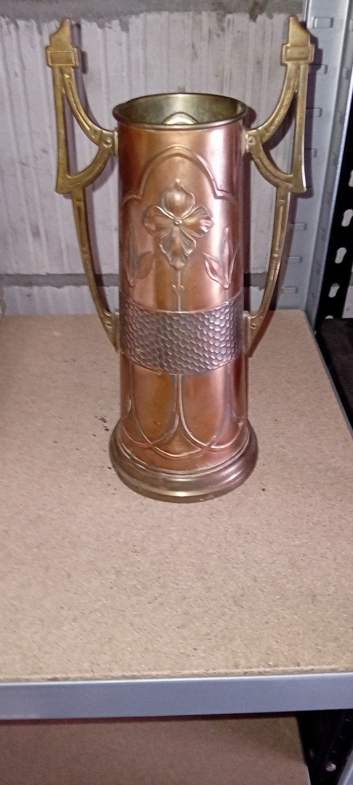 Fraaie koperen Jugendstil vaas met oren., Ophalen of Verzenden