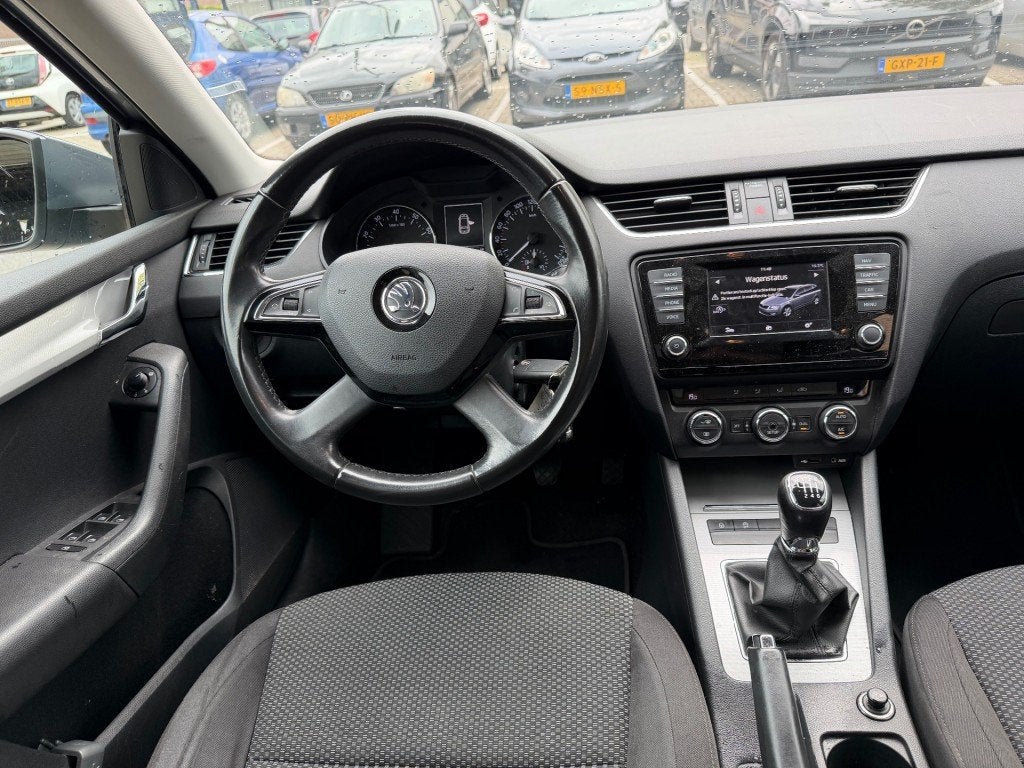 Skoda OCTAVIA 1.2 TSI GREENTECH AMB. BNS CLIMA NAVI TREKHAAK, Automaat, Euro 5, 4 cilinders, Bedrijf