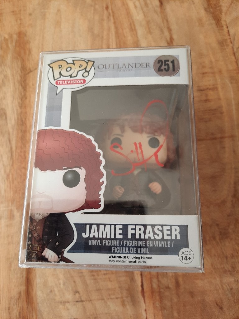 Funko pop Jamie Fraser (nummer 251) gesigneerd, Ophalen of Verzenden, Nieuw
