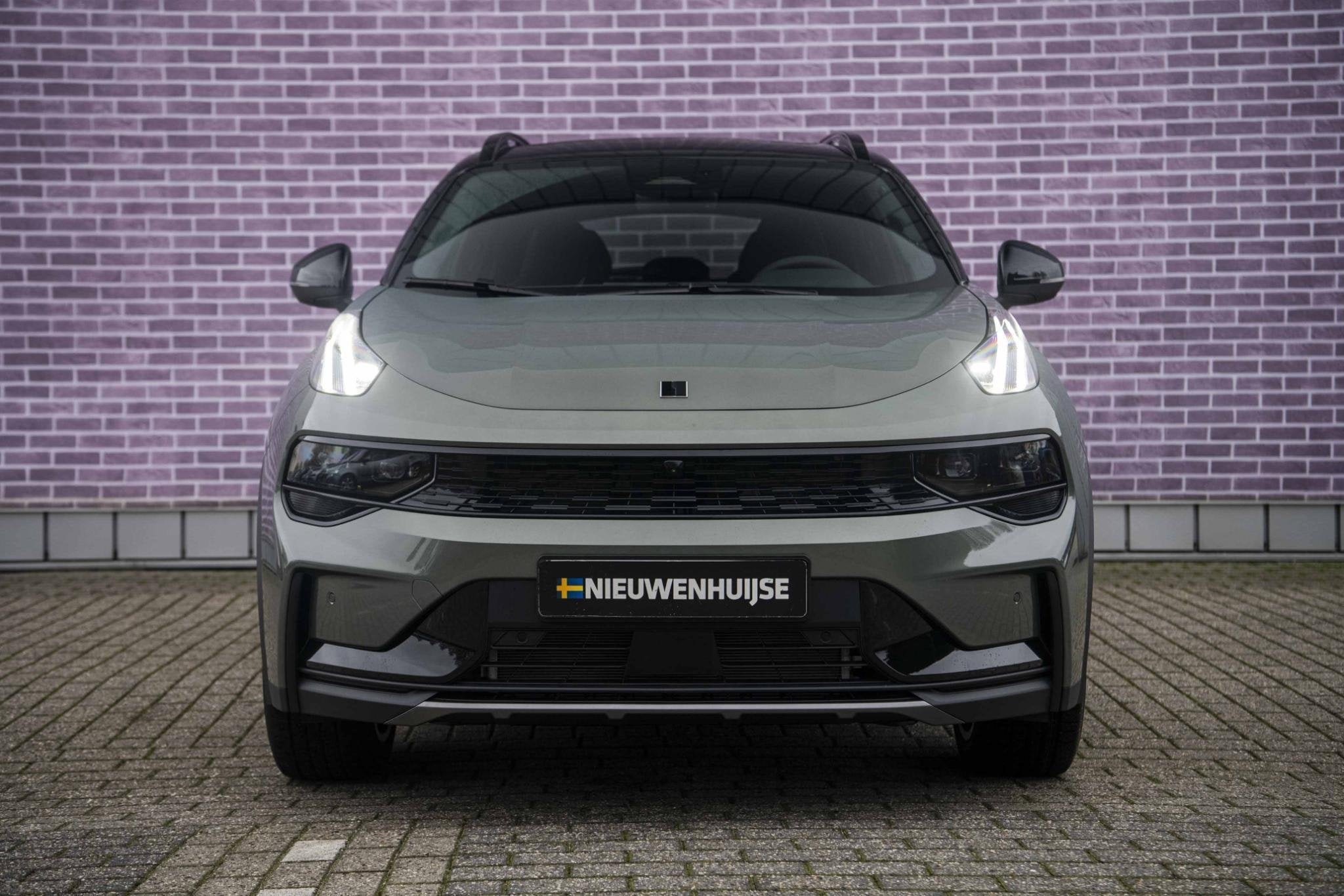 Lynk & Co 01 Plug-in Hybride More Aut. | 15,4 inch middendis, Auto's, 12 maanden, 1800 kg, Zwart, 4 cilinders