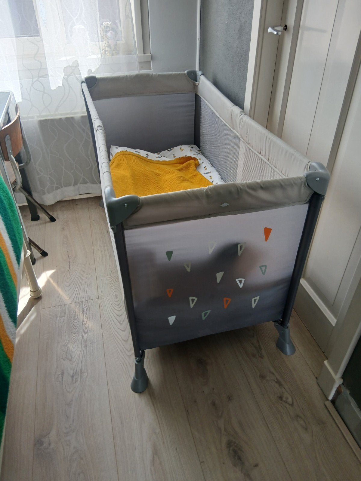 campingbedje met matras, Kinderen en Baby's, Babywiegjes en Ledikanten, Ophalen of Verzenden, Zo goed als nieuw, Reisbedje