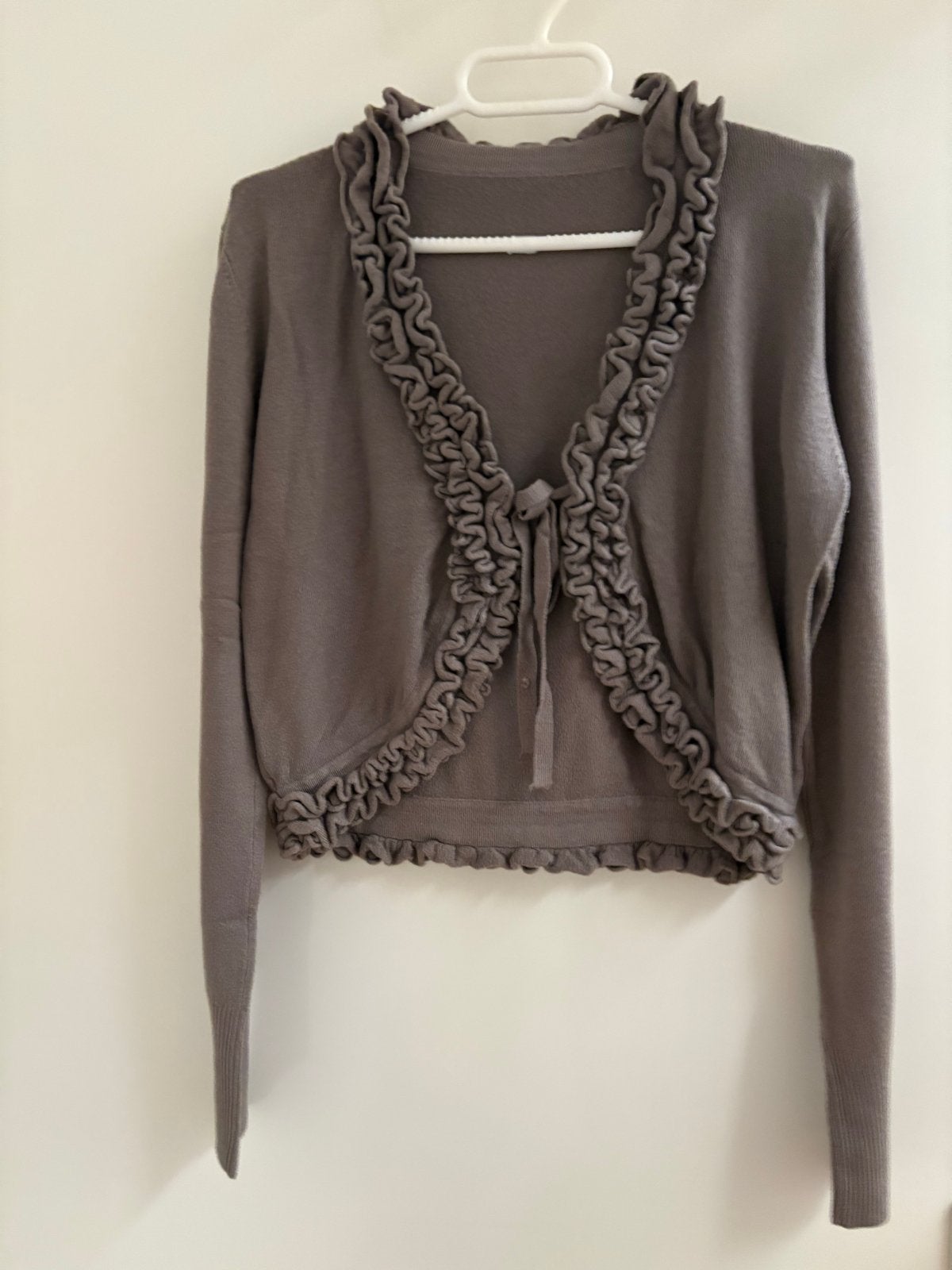 Mooi bolero vestje met ruches - Maat S, Ophalen of Verzenden, Zo goed als nieuw, Maat 36 (S), Beige
