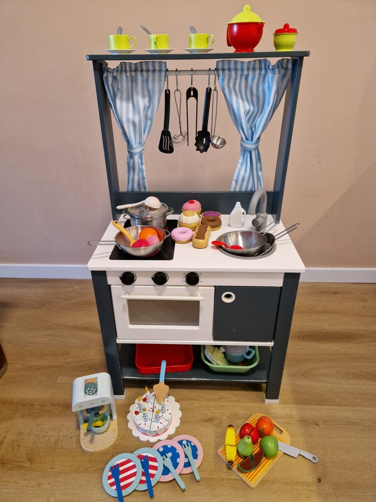 Ikea keukentje blauw, met uitgebreide (houten) accessoires, Ophalen, Gebruikt