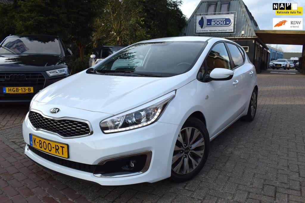 Kia CEED 1.4-16 V CRUISE/AIRCO/PDC/BLUETOOTH/6 BAK/XENON/5 D, Voorwielaandrijving, Gebruikt, 4 cilinders, 100 pk