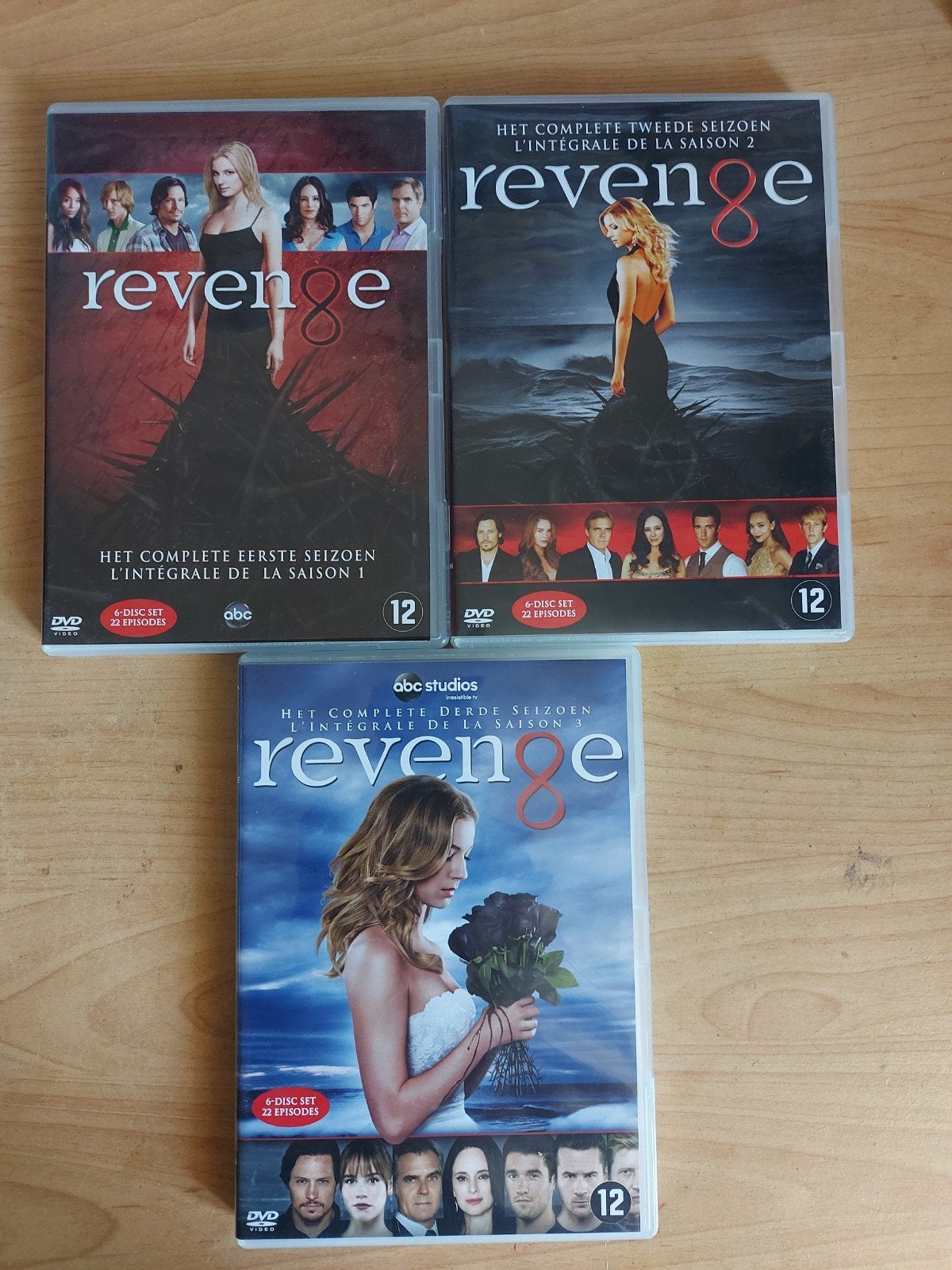 Revenge - Seizoen 1,2 en 3, Cd's en Dvd's, Dvd's | Tv en Series, Alle leeftijden, Ophalen of Verzenden, Zo goed als nieuw, Actie en Avontuur
