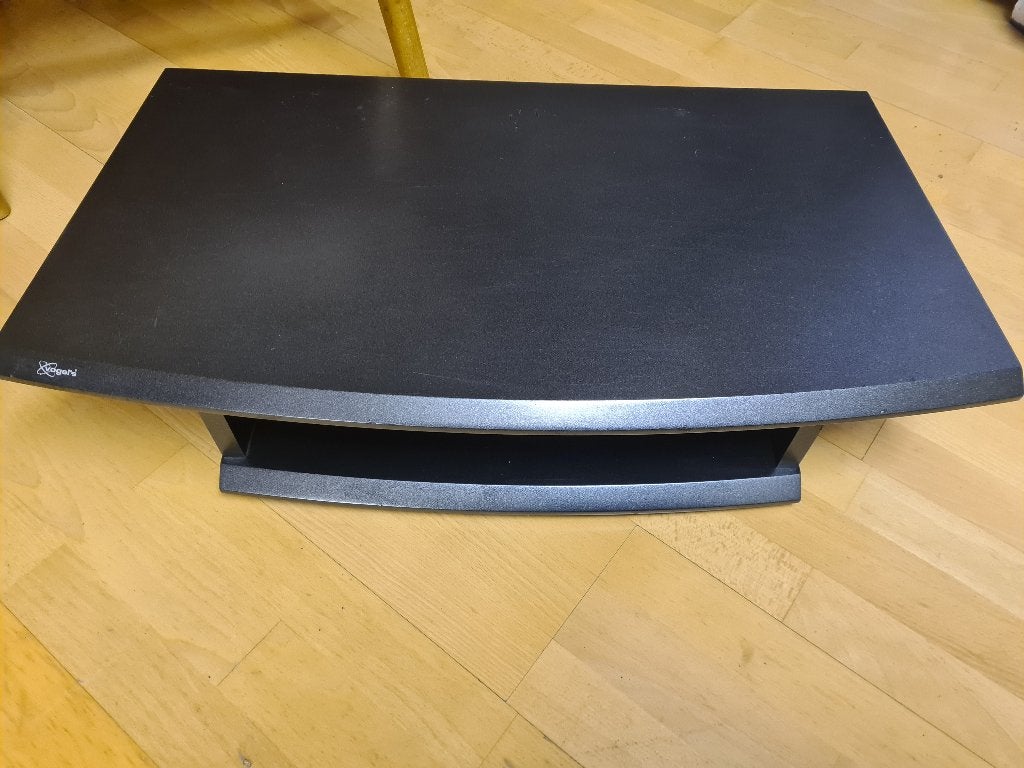 VOGEL'S TELEVISIE PLATEAU - draaibaar, Ophalen, 50 tot 100 cm, Zo goed als nieuw, Strak-tijdloos-past in elk interieur
