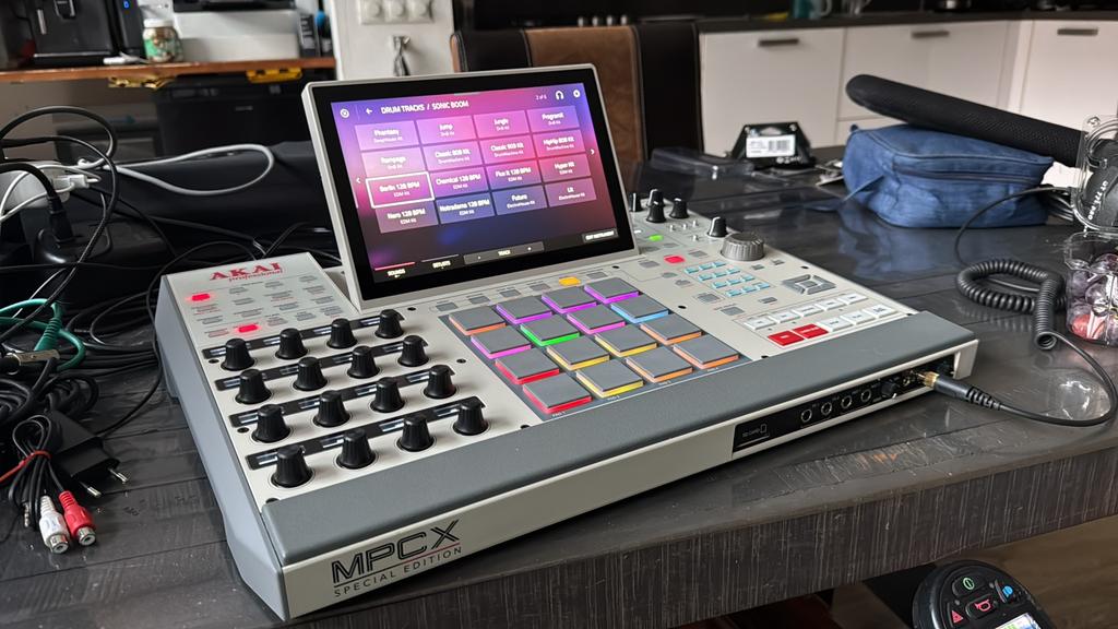 Akai MPC X Special Edition, Muziek en Instrumenten, Samplers, Ophalen, Zo goed als nieuw