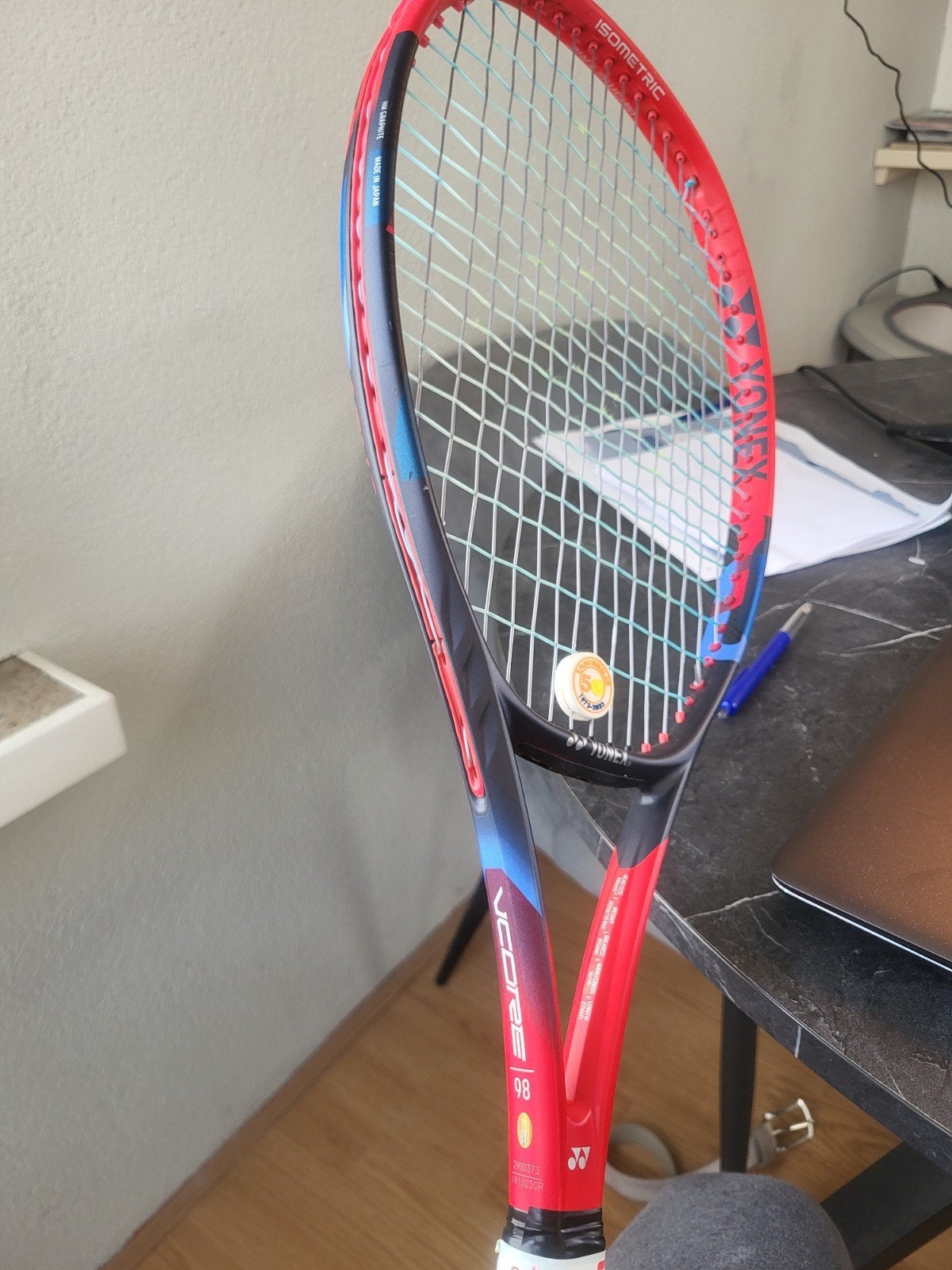 Yonex VCORE 98 Tennissracket -Rood/Blauw - Zo goed als nieuw, Sport en Fitness, Ophalen of Verzenden, Zo goed als nieuw, Racket