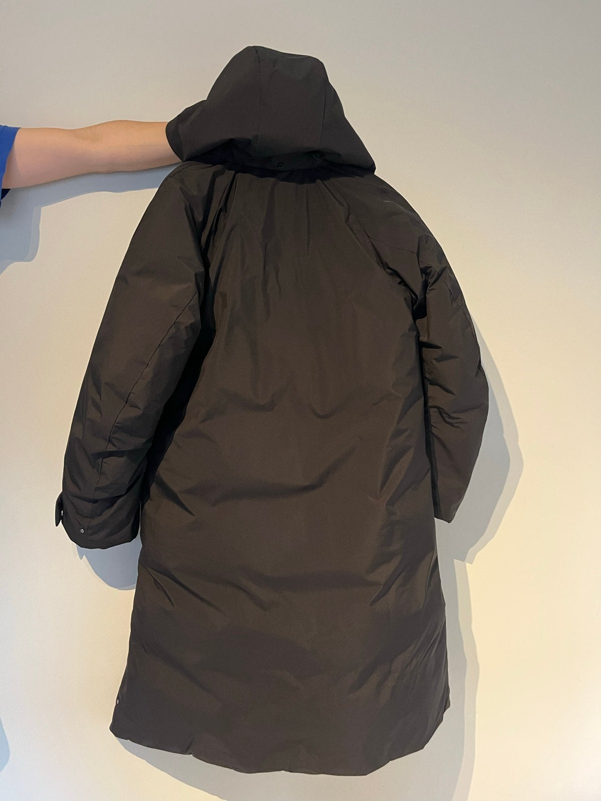 Uniqlo lange zwarte donsjas - lichtgewicht en warm, Kleding | Dames, Jassen | Winter, Ophalen of Verzenden, Zo goed als nieuw