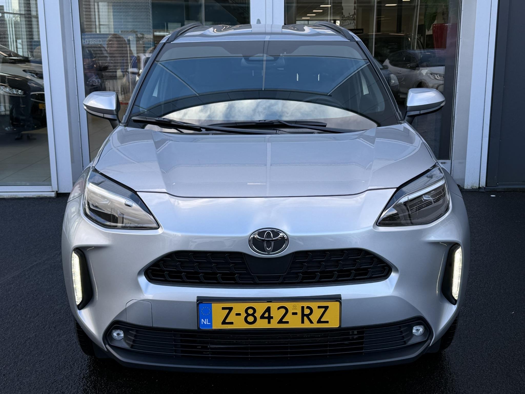 Toyota Yaris Cross 1.5 Hybrid 115 First Edition | Achteruitr, Dealer onderhouden, Stof, Gebruikt, 1165 kg
