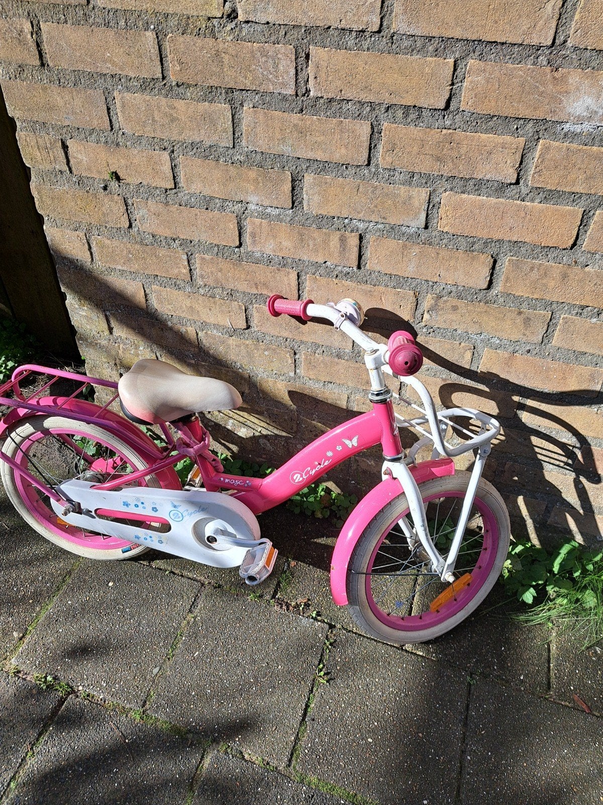 Roze meisjesfiets 16 inch - Werkt goed, crankarm beetje los, Ophalen, Gebruikt, 16 inch