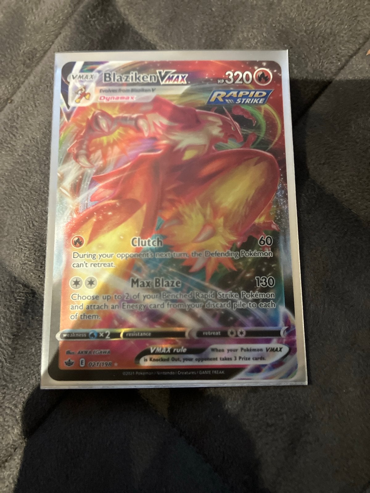 Blaziken VMAX Rapid Strike Pokémon kaart 027/198, Ophalen, Zo goed als nieuw, Losse kaart