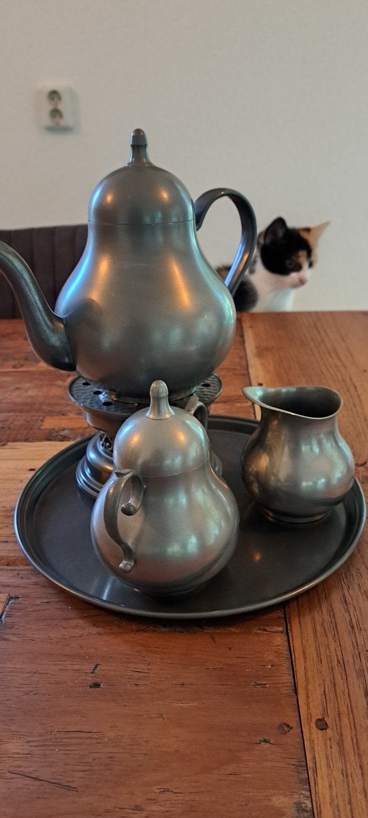 Vintage tinnen theeservies met dienblad en rechaud, Antiek en Kunst, Ophalen of Verzenden