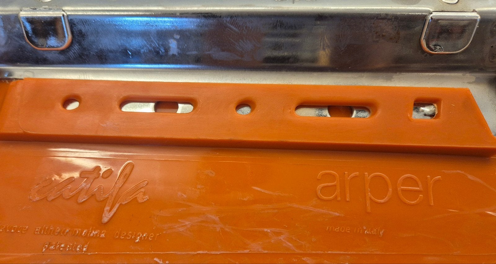 4x Arper design stoelen oranje/wit, Huis en Inrichting, Ophalen, Kunststof, Gebruikt, Overige kleuren