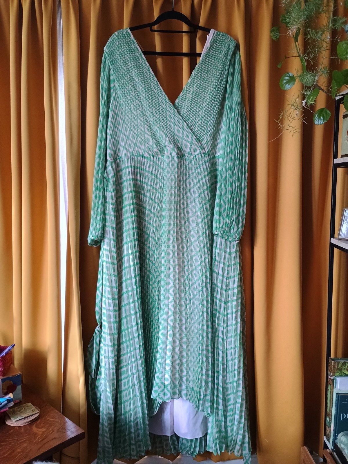 Phase Eight Groene Geplooide Maxi Jurk - Maat UK 22, Maat 46/48 (XL) of groter, Ophalen of Verzenden, Zo goed als nieuw, Phase Eight