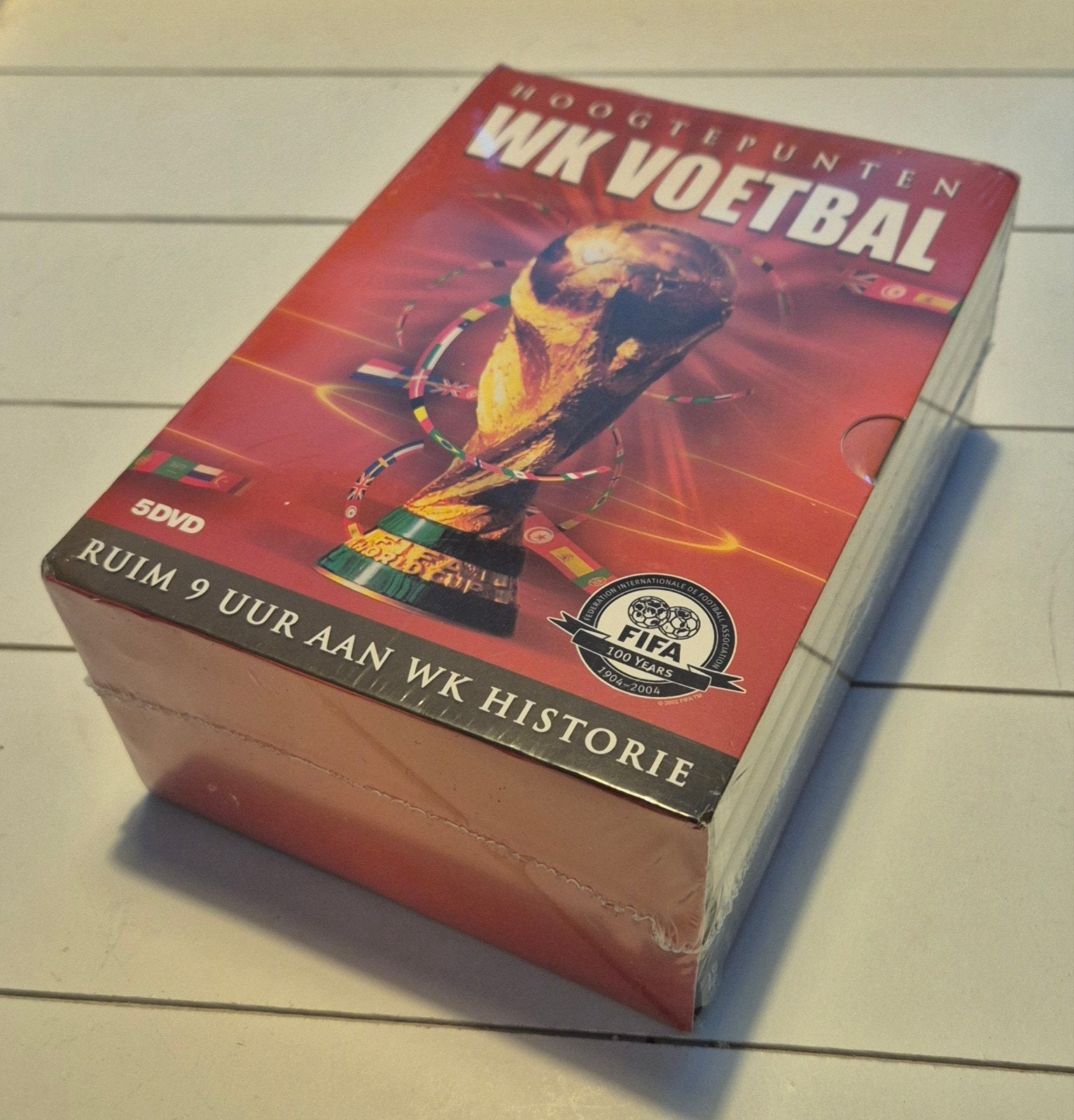 DVD box - WK Voetbal: 100 jaar FIFA - 1904-2004, Cd's en Dvd's, Ophalen, Alle leeftijden, Voetbal, Nieuw in verpakking