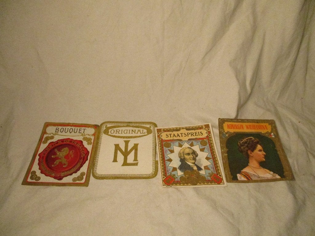 4x sigaar etiketten, Ophalen of Verzenden, Gebruikt, Sigarenbandjes