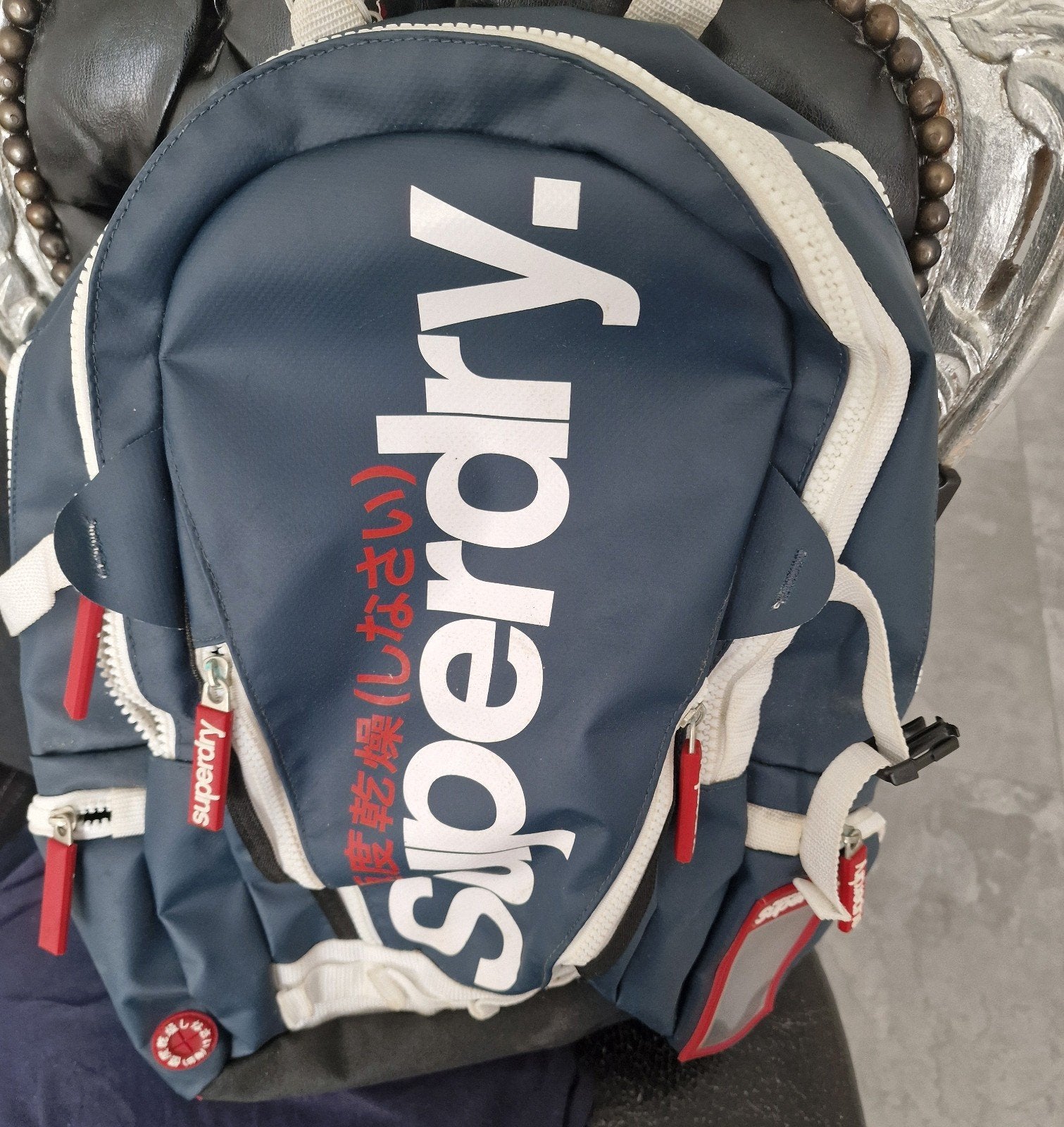 Superdry rugzak - Donkerblauw met witte accenten, Overige merken, Minder dan 30 cm, Ophalen of Verzenden, Minder dan 25 cm