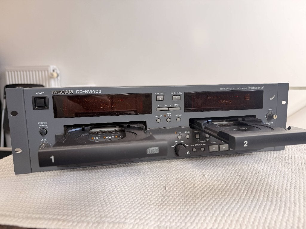 Tascam CD-RW402 Professional Dual CD Recorder / Duplicator, Ophalen of Verzenden, Gebruikt