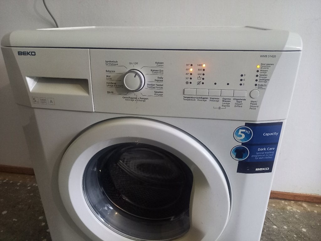 Wasautomaat van Beko 5kg diepte 45 cm, Ophalen, 1200 tot 1600 toeren, Gebruikt, Minder dan 85 cm