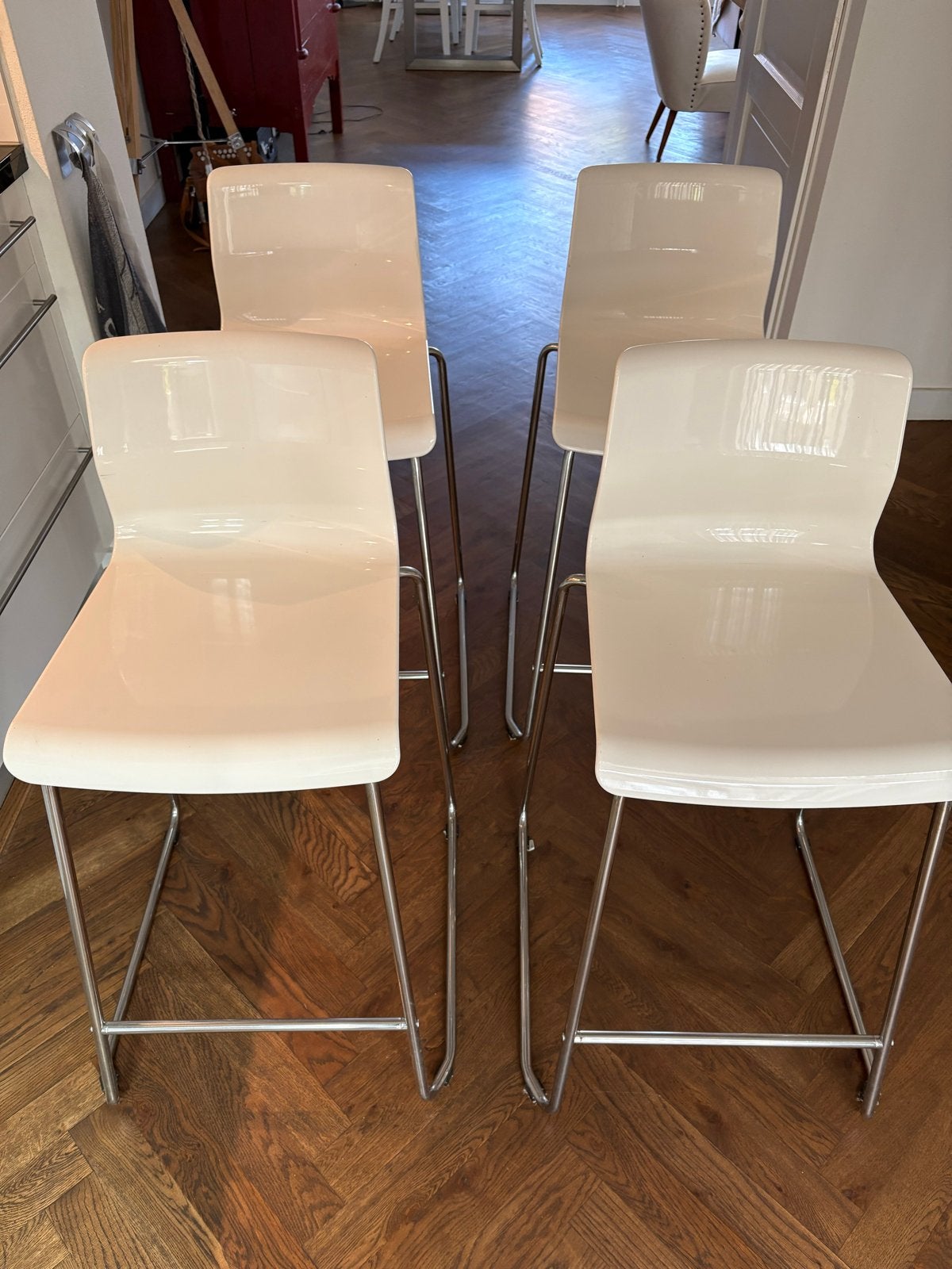 Set van 4 Glenn barkrukken, Ophalen, Kunststof, Gebruikt, Met voetsteun
