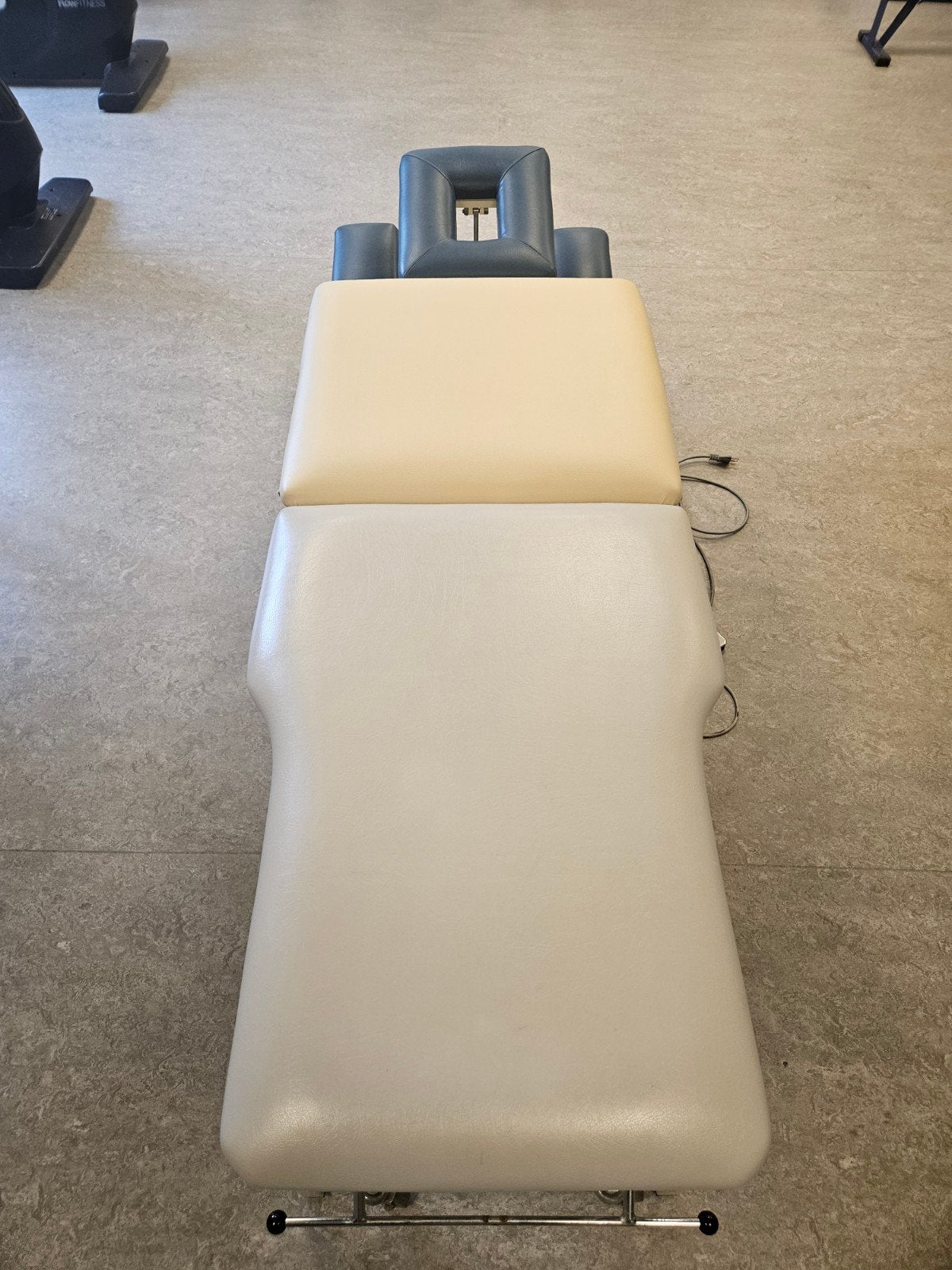 behandelbank ophalen in Ouderkerk a/d amstel, Ophalen, Gebruikt, Massagetafel