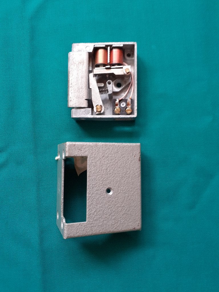 Electrische deuropener, Doe-het-zelf en Verbouw, Ophalen of Verzenden, Zo goed als nieuw, IJzer, Slot