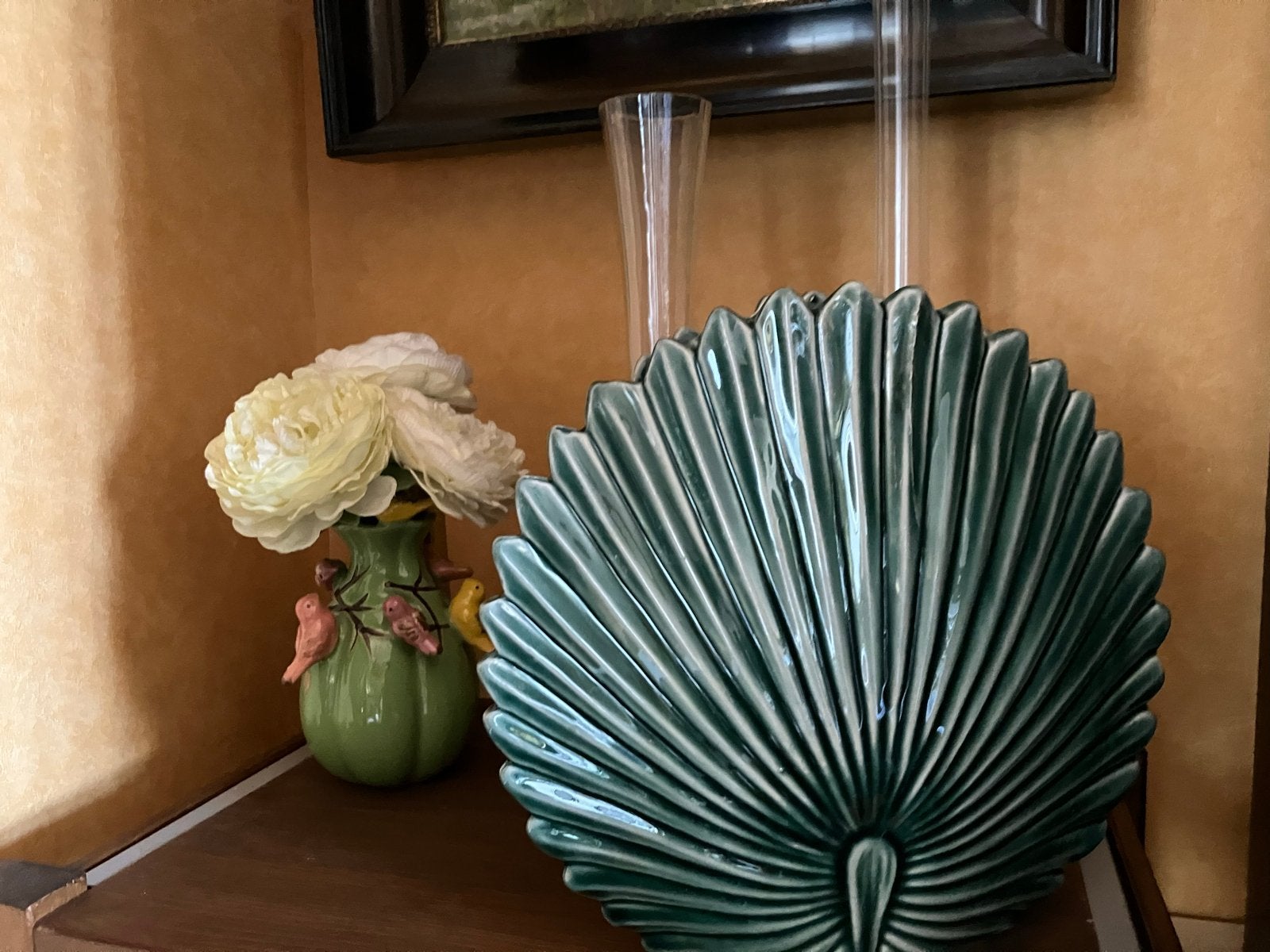 Decoratieve Keramische Vaas in Bladvorm - Madam Stoltz, Ophalen of Verzenden