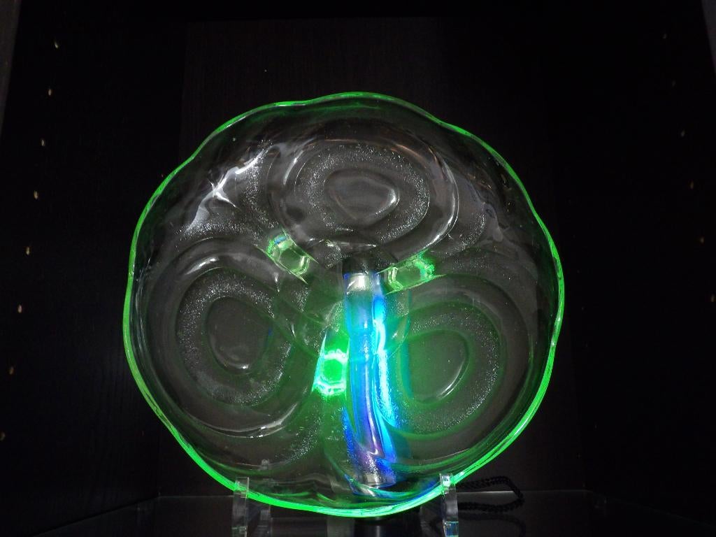 Art Deco Walther Uranium Glas Schaal, Antiek en Kunst, Antiek | Glas en Kristal, Ophalen of Verzenden