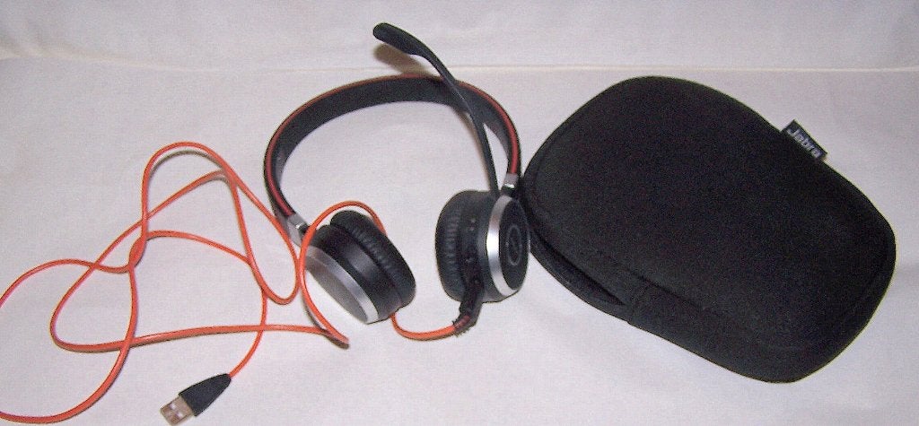 Professionele Jabra Evolve Bluetooth headset met oplaadkabel, Computers en Software, Headsets, Jabra Evolve2 65, Volumeregelaar