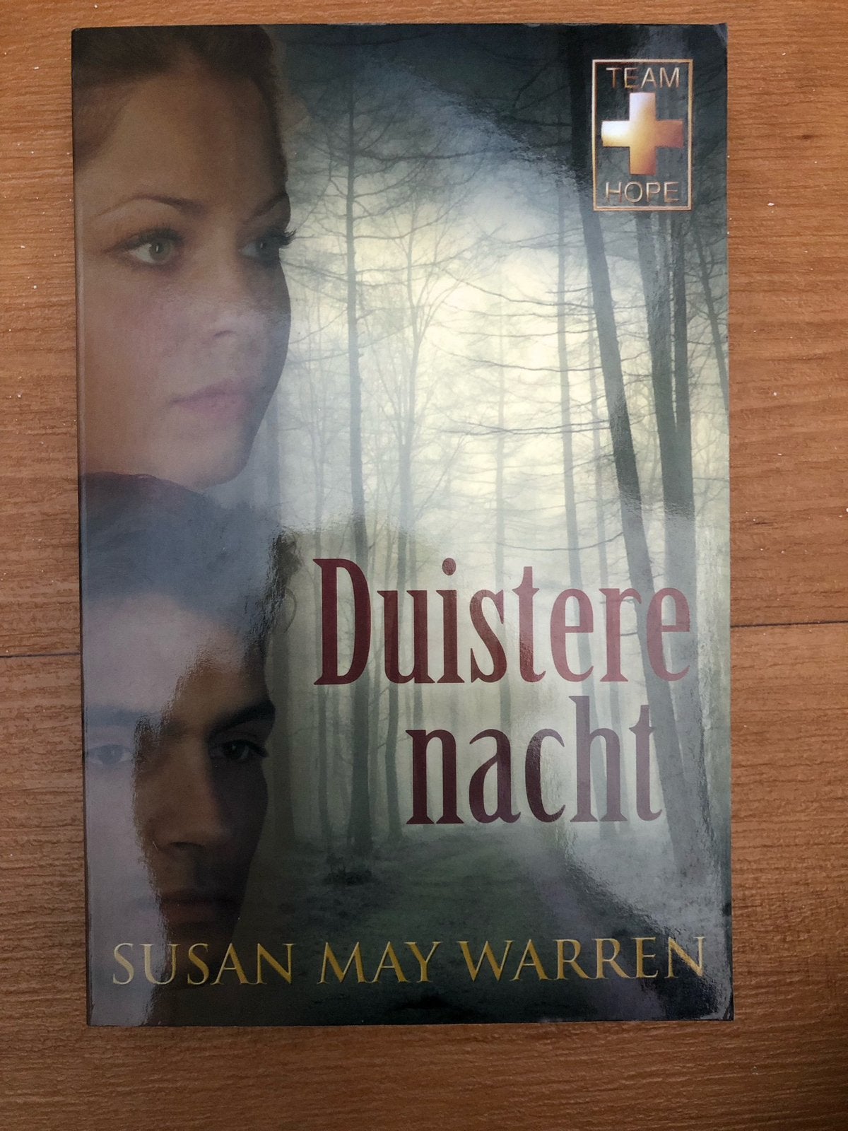 Duistere nacht, Susan May Warren, christelijke thriller, Ophalen of Verzenden, Zo goed als nieuw