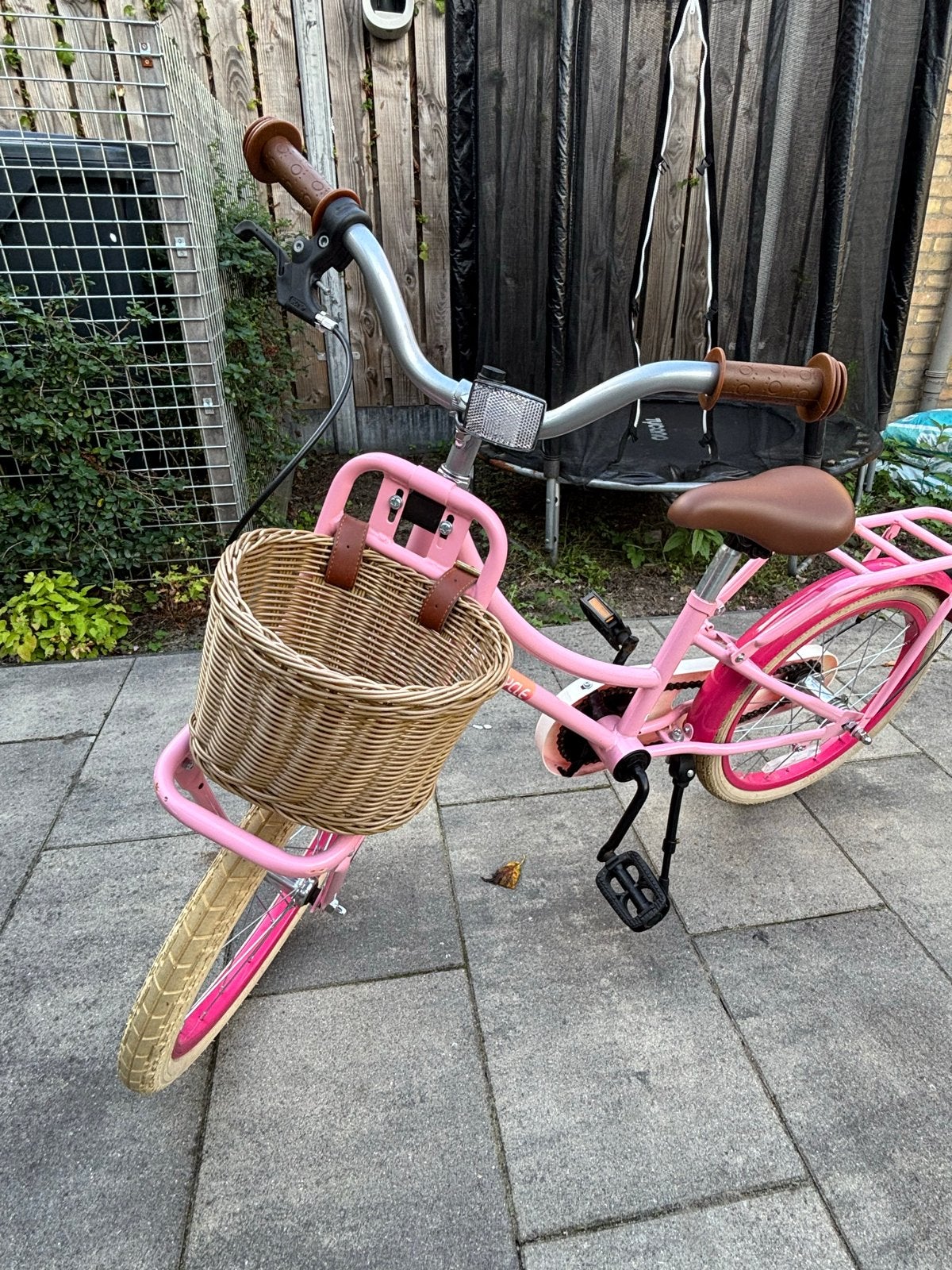 2Cycle meisjesfiets 18 inch roze met mandje, Ophalen, Zo goed als nieuw, Terugtraprem, 16 tot 20 inch